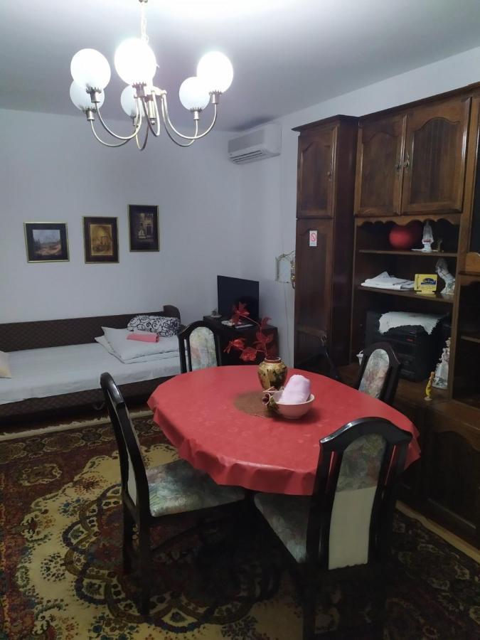 Apartment Ljupka Панчево Екстер'єр фото